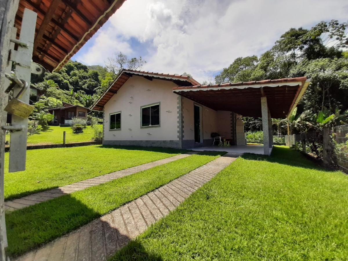 Casa Rosa Lumiar, Cachoeira Particular E Fazendinha Extérieur photo