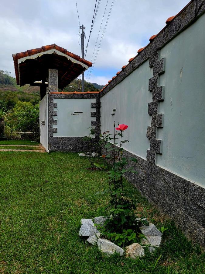 Casa Rosa Lumiar, Cachoeira Particular E Fazendinha Extérieur photo